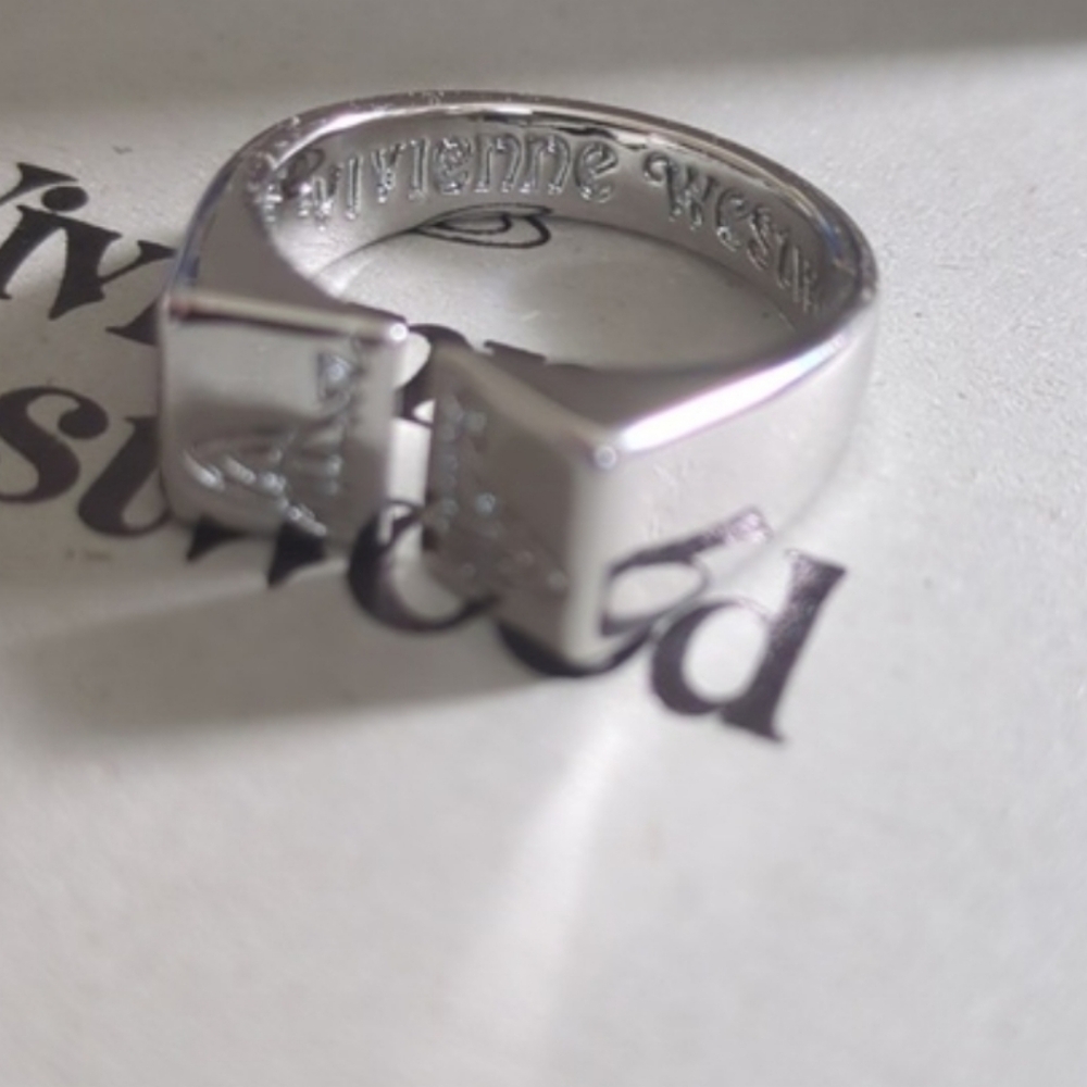 Vivienne Westwood Split Orb Ring - Picture 2 of 7